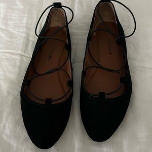 Black ballet flats
